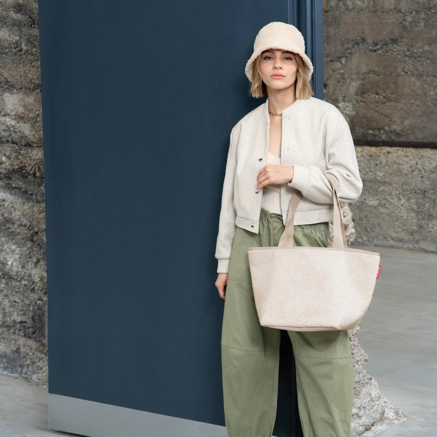 Reisenthel shopper M teddy sand